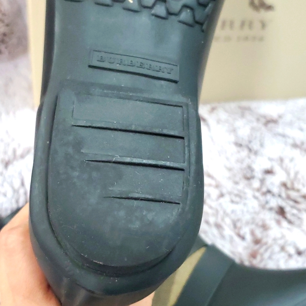 Authentic Burberry Nova Check Rain Boots - Picture 8 of 15